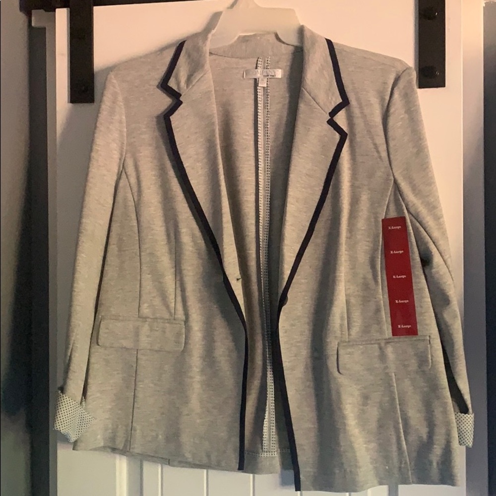 Grey blazer with cute detail